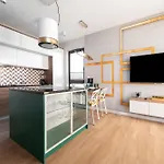 Apartment With Private Terrace By Nearto Pl